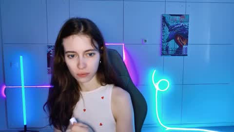 yoka_paradoxxx online show from September 14, 5:10 am