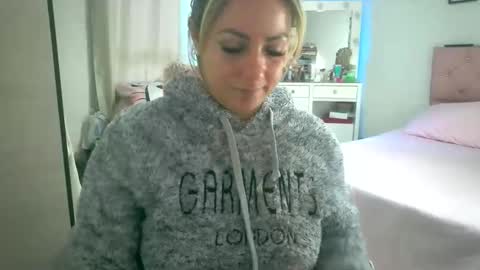 yokiko online show from January 7, 2:22 pm