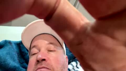 yoskobryan3909 online show from July 5, 3:08 pm