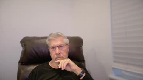 Colorado Guy Straight online show from August 9, 11:59 am