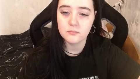 your_8a8y online show from January 17, 7:29 am