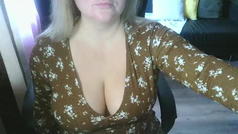Maria Love online show from April 27, 4:43 am