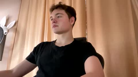 your_bunny123 online show from January 16, 2:15 pm