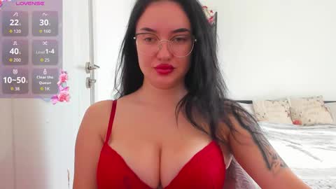 your_bustygirl online show from November 26, 9:06 am