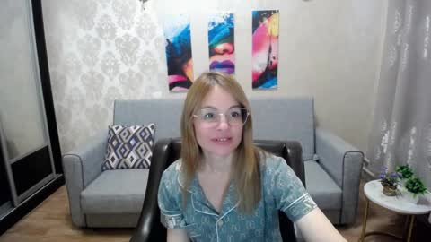 your_crush_12 online show from October 17, 7:01 am