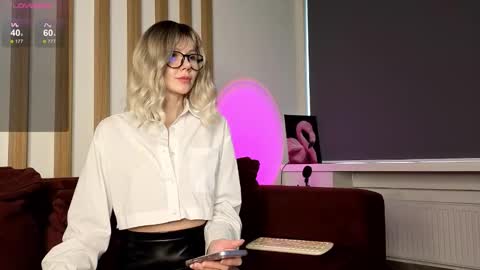 Alice online show from February 9, 11:25 am