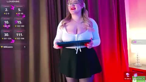 Snapshot of your_dream_nancy chatting on October 2, 1:43 pm Nancy online show from October 2, 1:43 pm