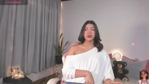 Eliza online show from August 4, 6:59 pm