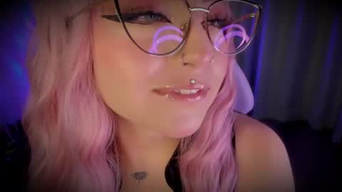 Cami independent model online show from June 21, 9:27 am