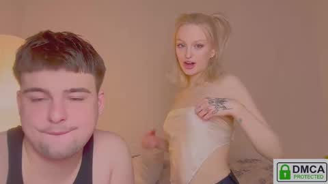 your_molly_mark online show from February 26, 3:37 pm