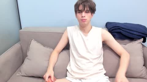 your_shy_guy online show from September 9, 6:41 pm