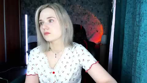Molly online show from May 12, 2:09 am