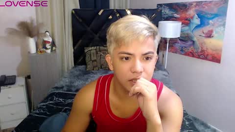 Snapshot of yourasian_bradley chatting on October 22, 2:52 pm yourasian_bradley online show from October 22, 2:52 pm