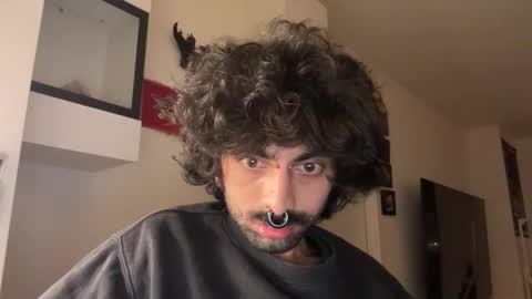 yourboo25 online show from February 6, 6:10 pm