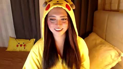 JEN  online show from March 26, 1:38 pm