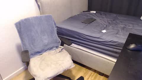 hornyedging online show from February 19, 1:27 am