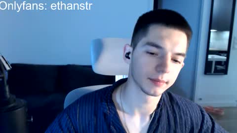 Snapshot of yourethan chatting on October 6, 6:48 pm yourethan online show from October 6, 6:48 pm