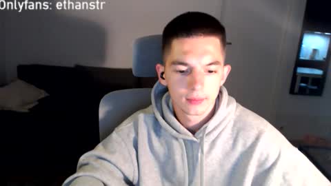 Snapshot of yourethan chatting on September 9, 8:20 pm yourethan online show from September 9, 8:20 pm