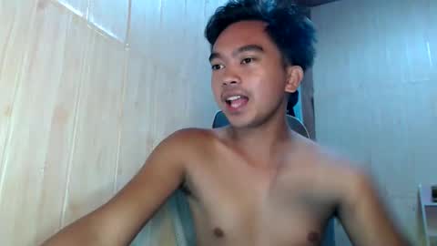 Snapshot of yourfantasyboyjr chatting on October 8, 12:44 pm i am your dream boy  JR  online show from October 8, 12:44 pm
