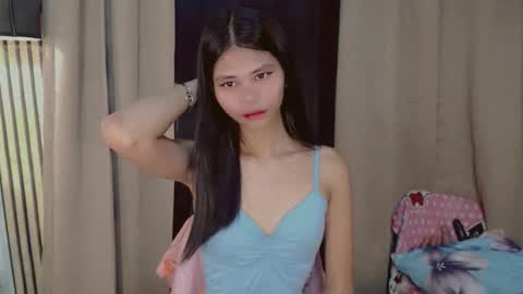 Vivian online show from March 13, 12:14 am