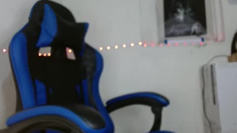 yourfavorite_bigclit online show from October 26, 4:17 pm