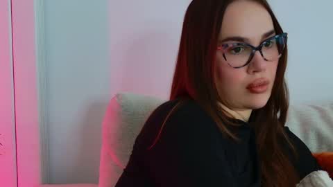 roxana online show from December 19, 2:12 pm