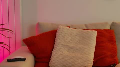 roxana online show from December 17, 1:51 pm