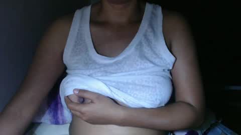 yourhotboobies23 online show from February 23, 11:47 pm