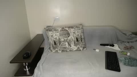 Iamyourdream online show from April 12, 9:52 pm