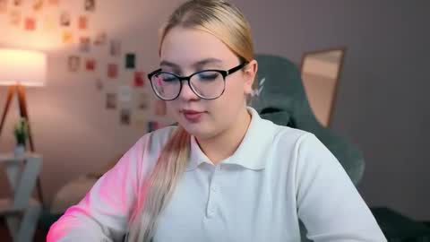 Jully online show from October 14, 6:27 am