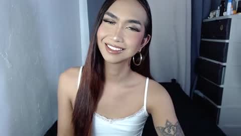 yourlovebella88 online show from March 12, 3:51 pm