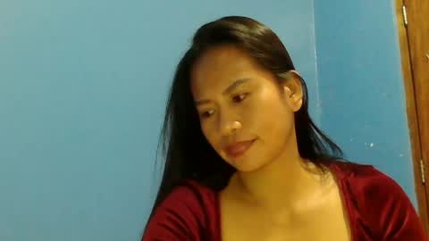 yourmorenagirl69 online show from May 28, 11:08 am