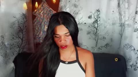 yourqueen_19 online show from April 28, 5:34 am