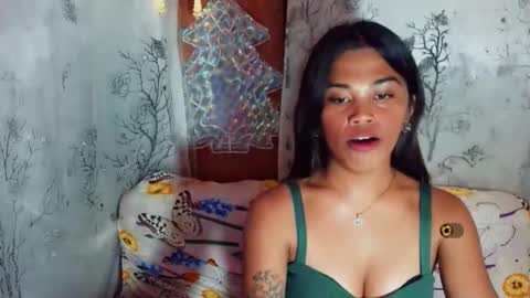 yourqueen_19 online show from May 22, 8:54 am