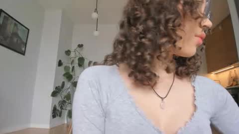 youre meyy online show from February 26, 8:50 am