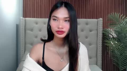 yoursluttyashxx online show from October 6, 6:15 pm