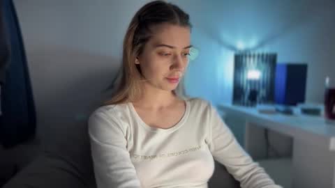 yoursweet_couple online show from October 23, 1:45 pm