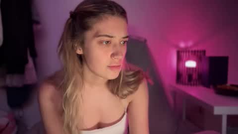 yoursweet_couple online show from September 23, 9:21 pm