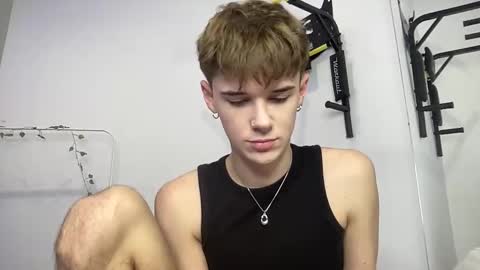 yoursweetyguy online show from November 7, 3:36 pm