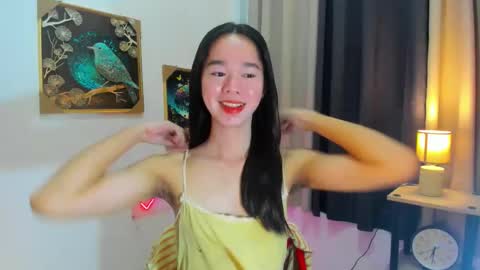 yourtinybunny online show from April 17, 10:06 am