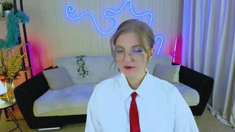 Alice online show from October 13, 1:46 pm