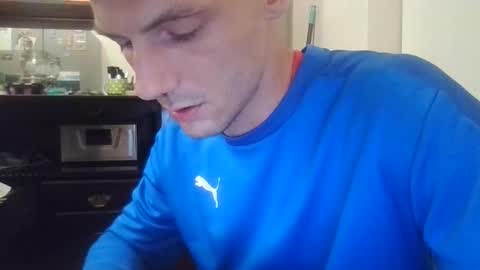 yugtwink03 online show from June 8, 12:05 am