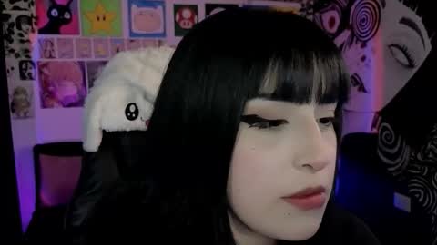    rawr   Anne Independent model      online show from September 9, 1:05 am