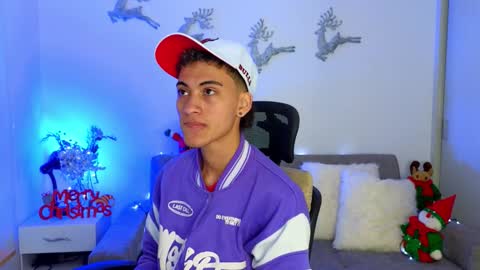 yulian_vasquez online show from December 22, 12:23 pm