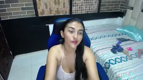 yuliet_latin69 online show from November 12, 1:46 pm