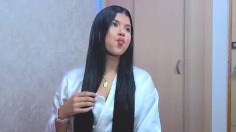 yulissa_girls online show from April 19, 1:34 pm