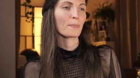 yulla dao online show from November 30, 5:53 pm