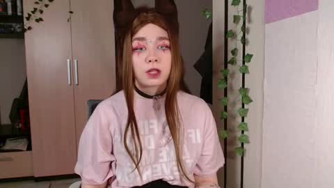 Eva online show from December 18, 6:03 pm