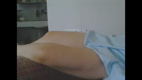 yumi123_ online show from October 12, 3:43 am