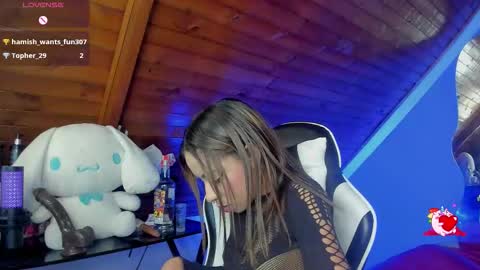 yumi_hanna online show from January 9, 3:01 am